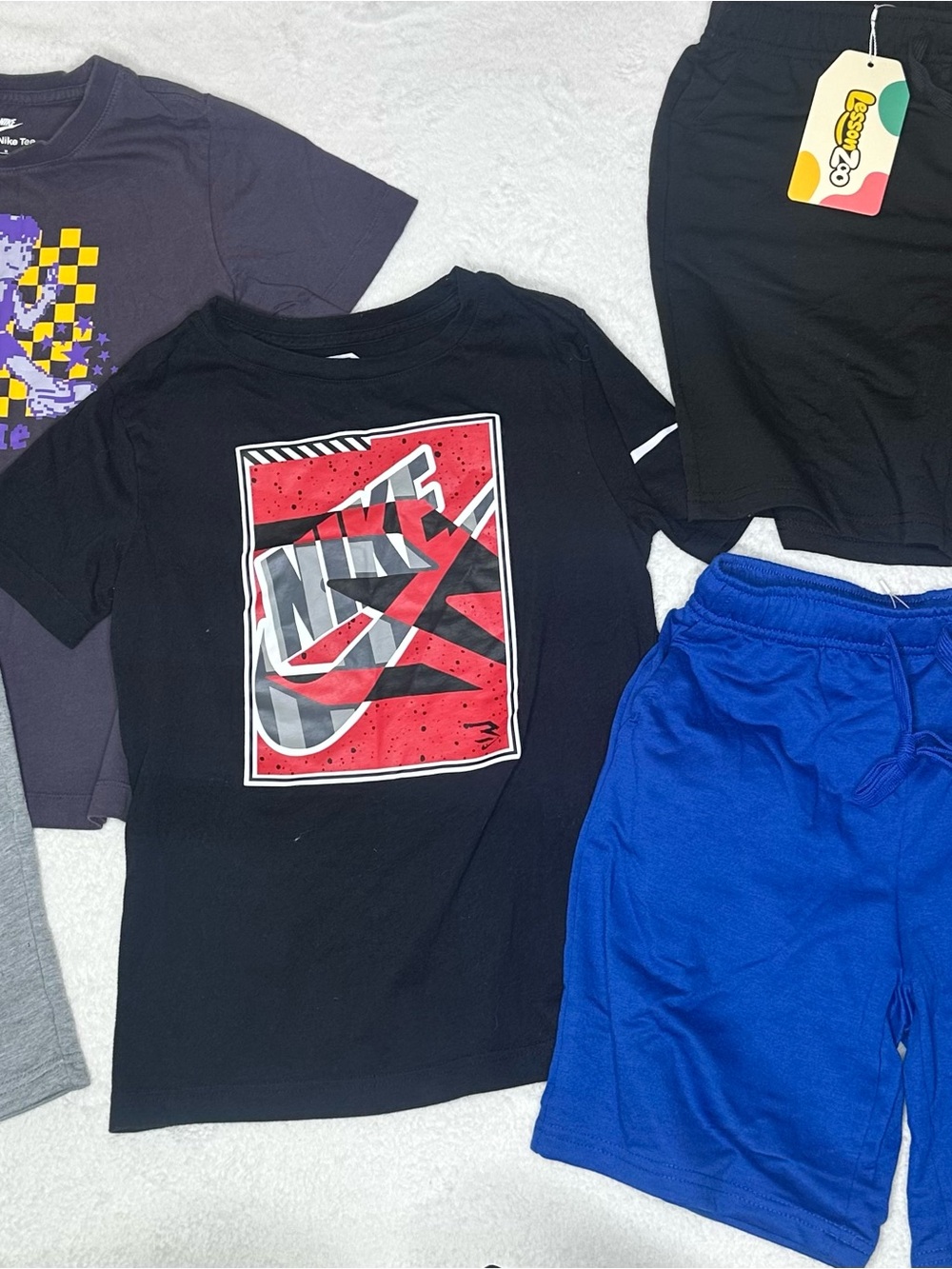 Nike Boys Medium 5-Piece Clothing Bundle Graphic T-Shirts Athletic Shorts Lot